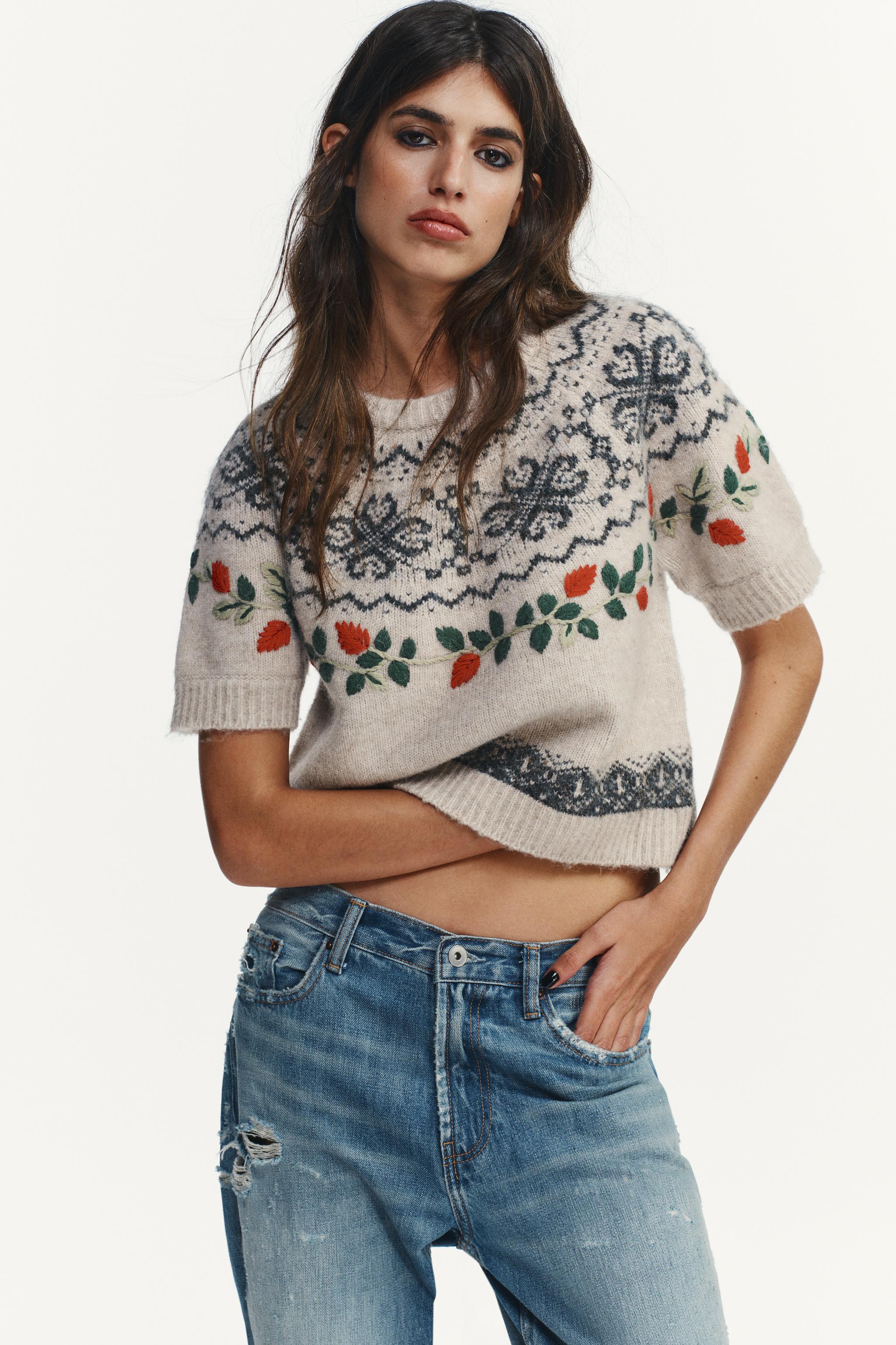 SHORT SLEEVE EMBROIDERED JACQUARD KNIT JUMPER